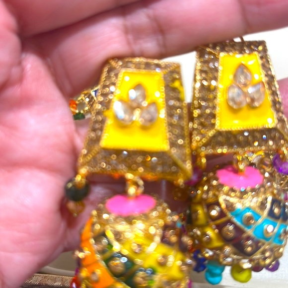 Navratan Gold Tone Jadau Choker Necklace Set Necklace, earrings and tikka) - Picture 6 of 10